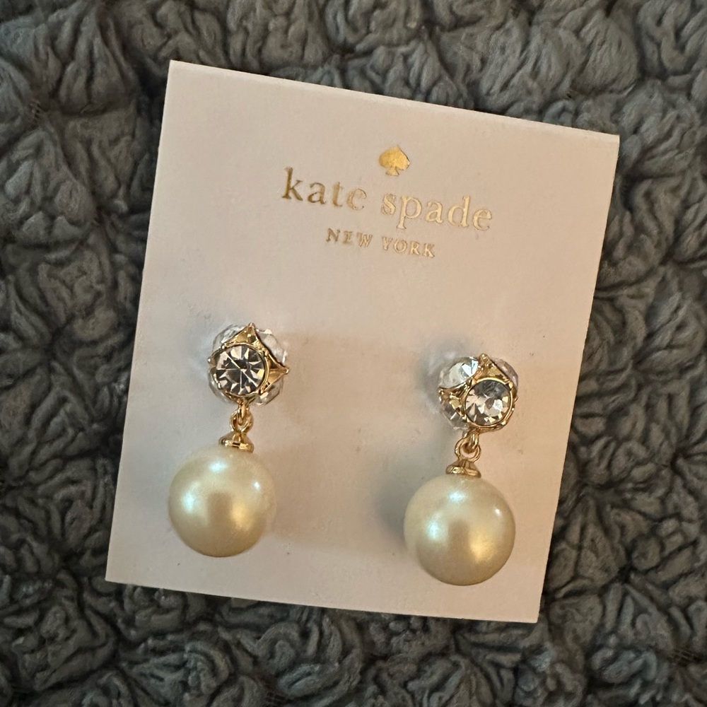 Kate Spade- Lady Marmalade Drop Pearl earrings